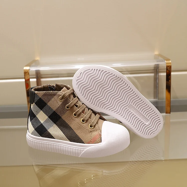 Supportive BURBERRY SHOES 29979
