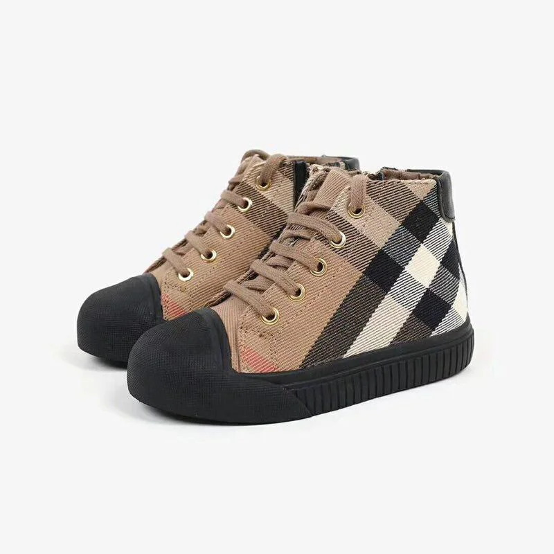 Supportive BURBERRY SHOES 29979
