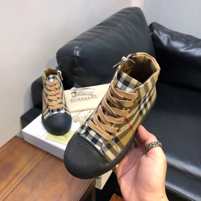Contemporary BURBERRY SHOES 29949