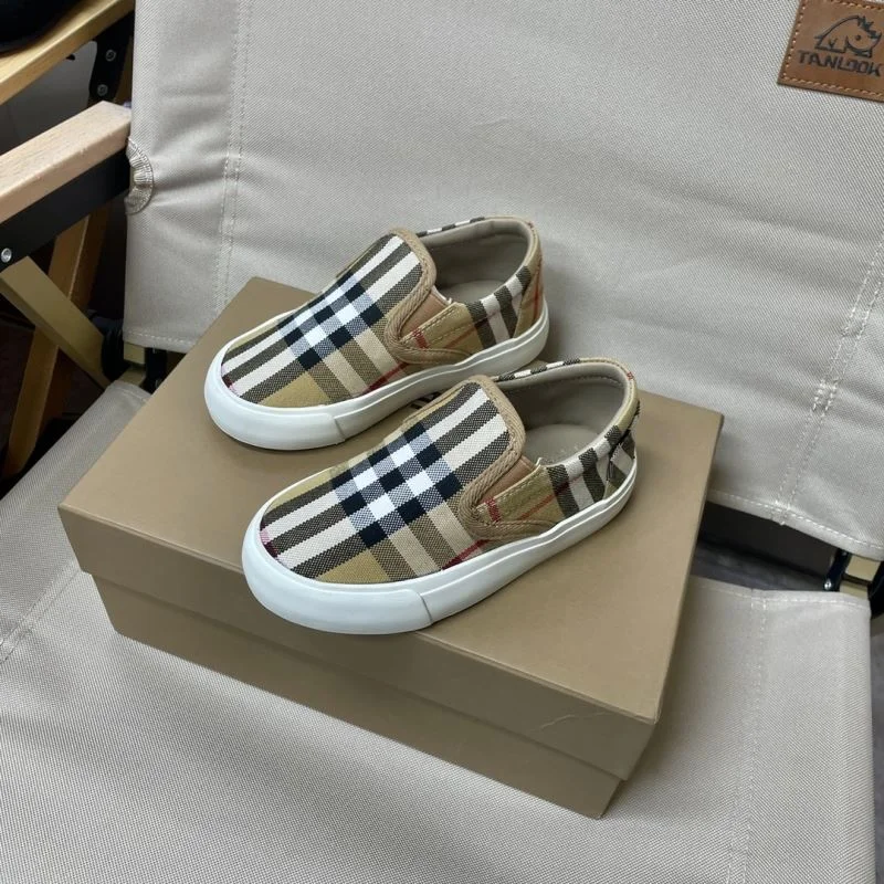 Classic BURBERRY SHOES 29965