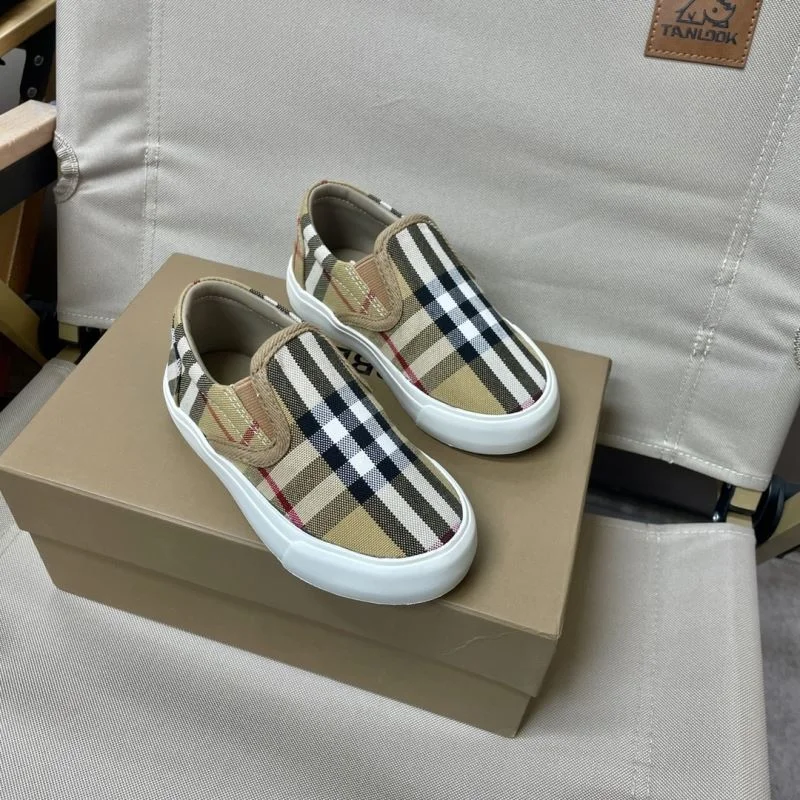 Classic BURBERRY SHOES 29965