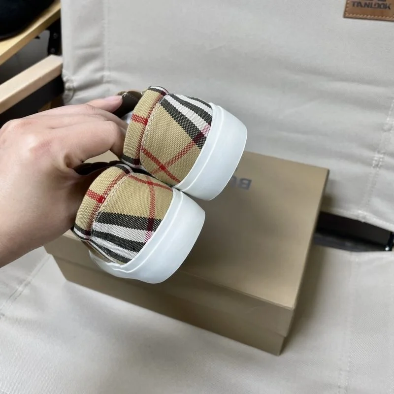 Classic BURBERRY SHOES 29965