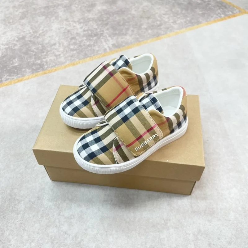 EyeCatching BURBERRY SHOES 29941