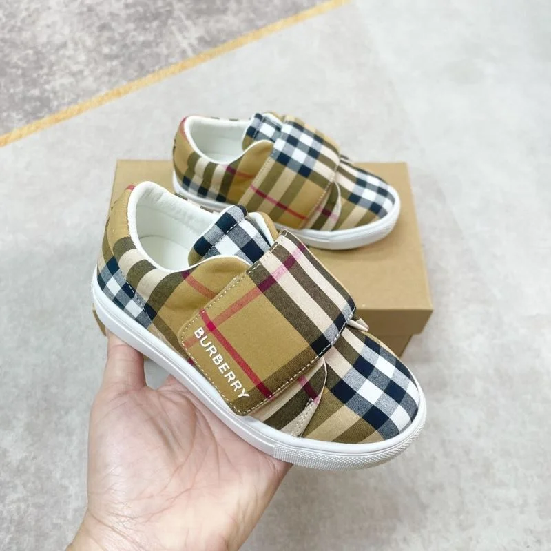 EyeCatching BURBERRY SHOES 29941