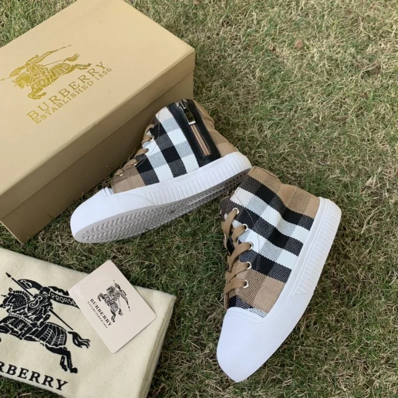 Functional BURBERRY SHOES 29935