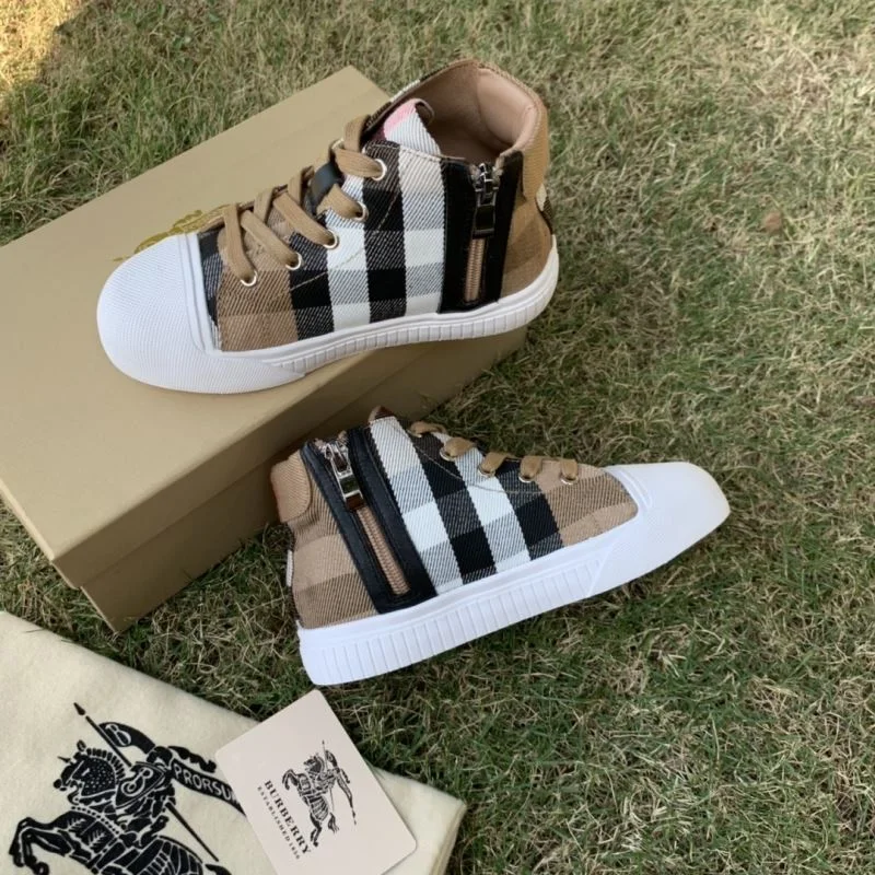 Functional BURBERRY SHOES 29935