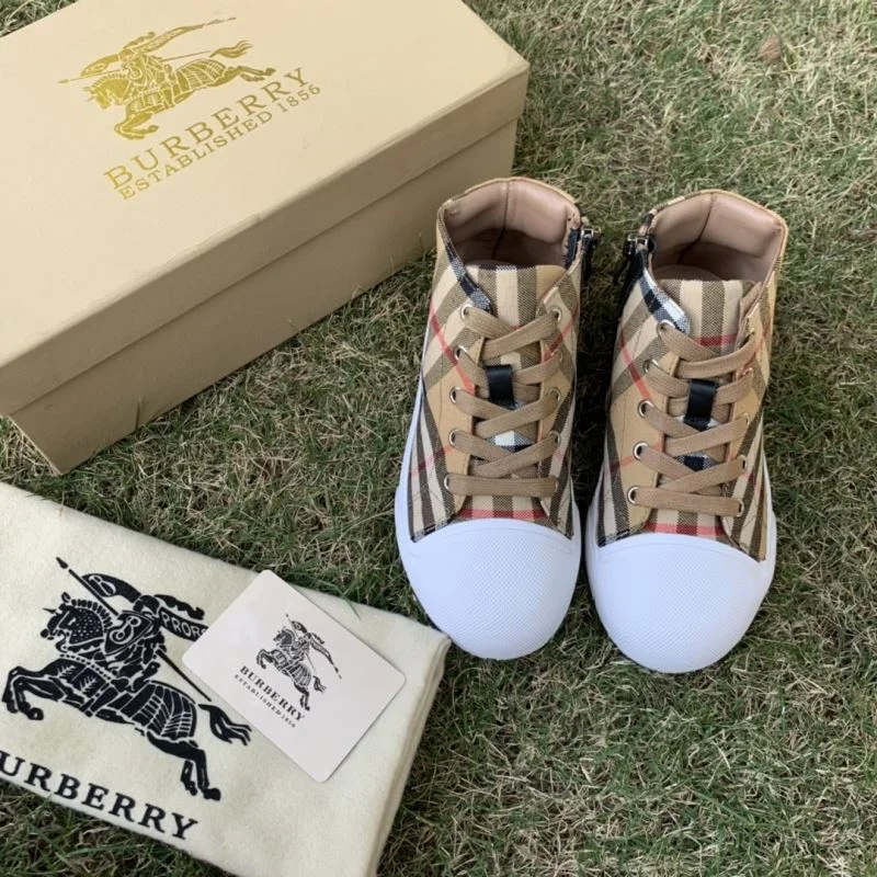 BURBERRY SHOES Snug 29939
