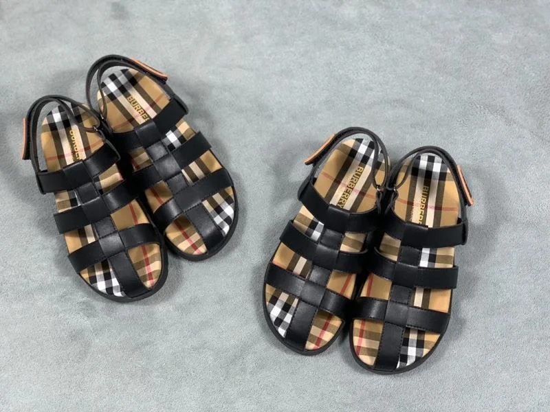 BURBERRY SHOES TechFriendly 29936