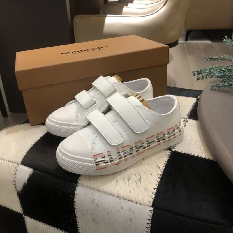 Attractive BURBERRY SHOES 29937