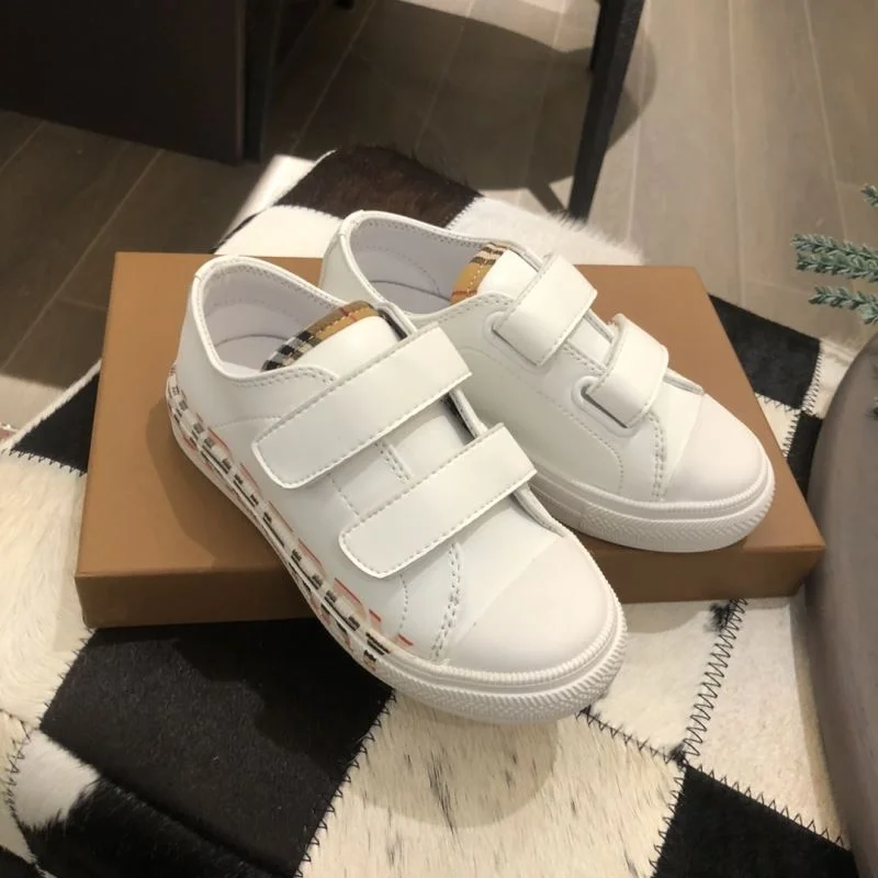 Attractive BURBERRY SHOES 29937