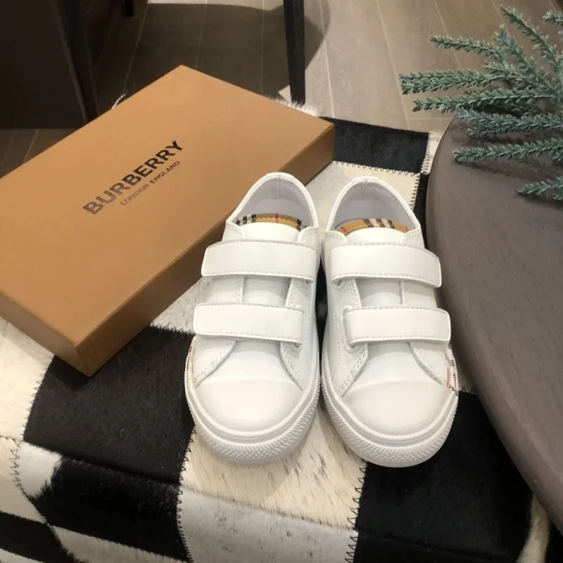 Attractive BURBERRY SHOES 29937