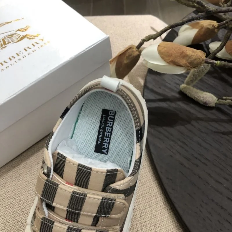 Stretchable BURBERRY SHOES 29912