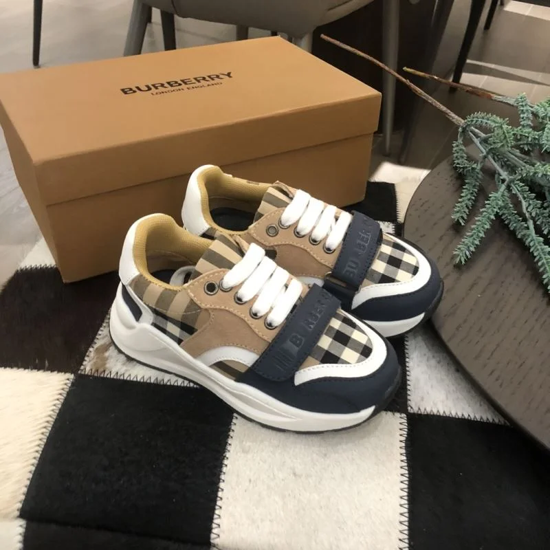 Unisex BURBERRY SHOES 29917