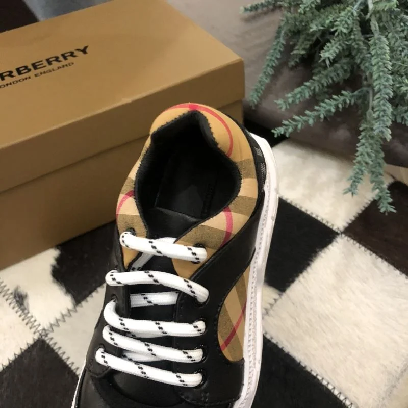 Chic BURBERRY SHOES 29910