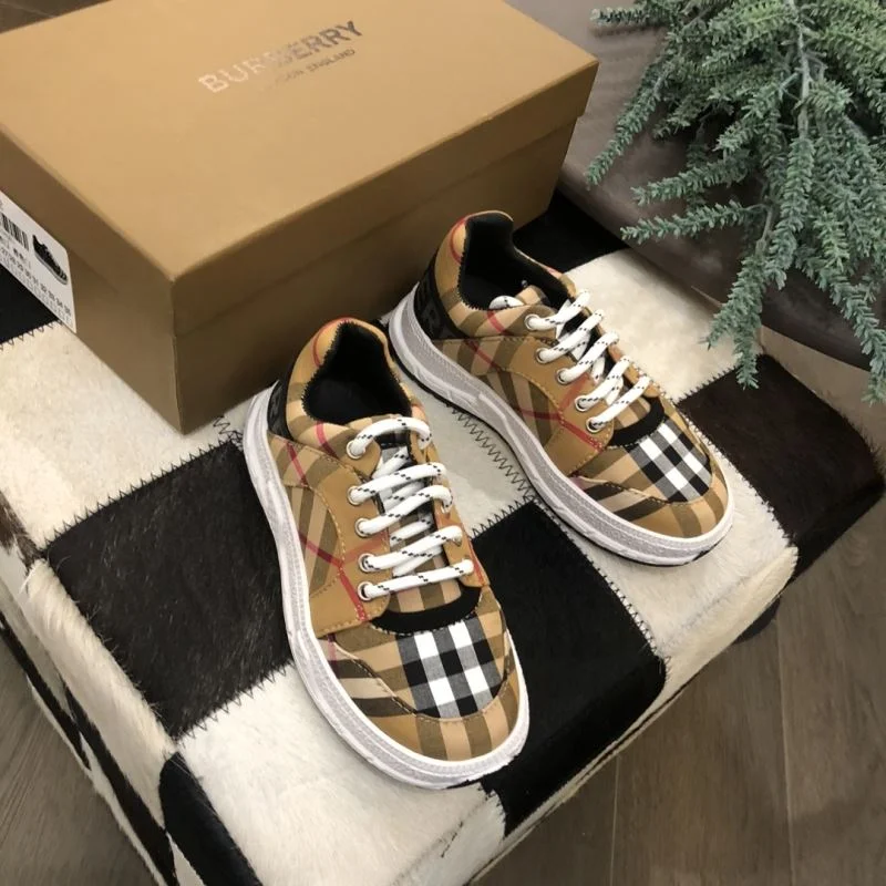 BURBERRY SHOES Neat 29908