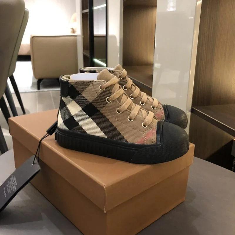 BURBERRY SHOES OdorResistant 29902