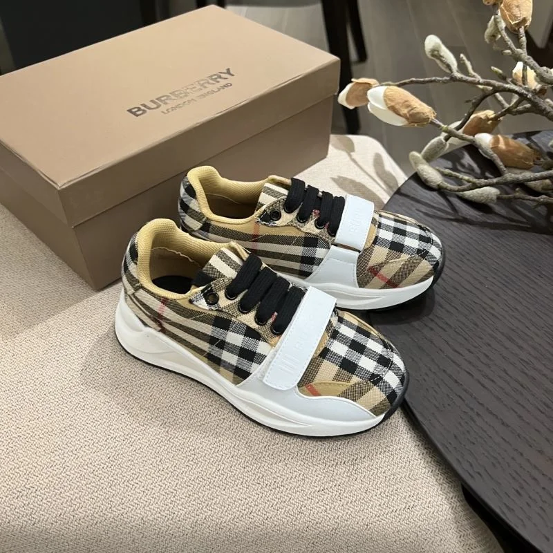 BURBERRY SHOES SoftTouch 29882