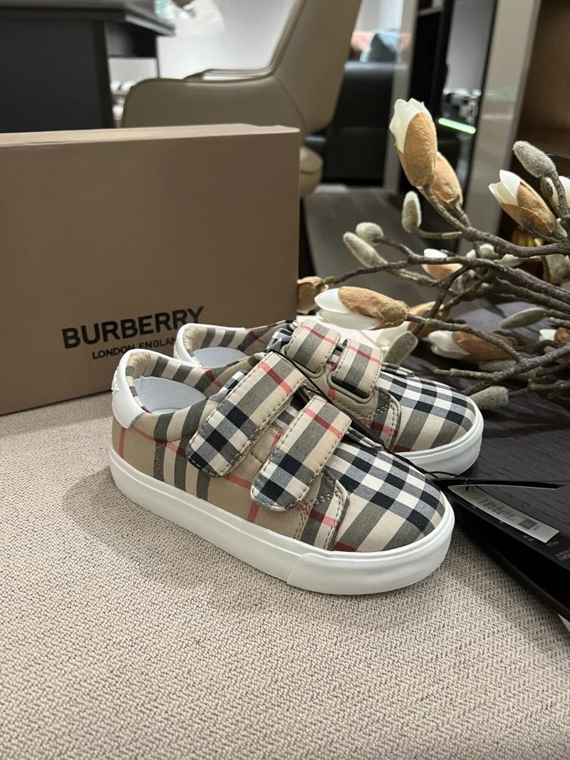 Sustainable BURBERRY SHOES 29881