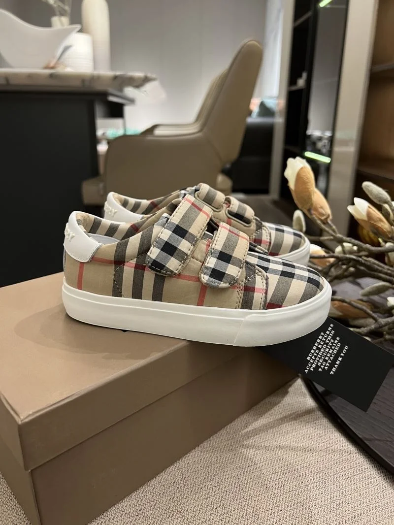 Sustainable BURBERRY SHOES 29881