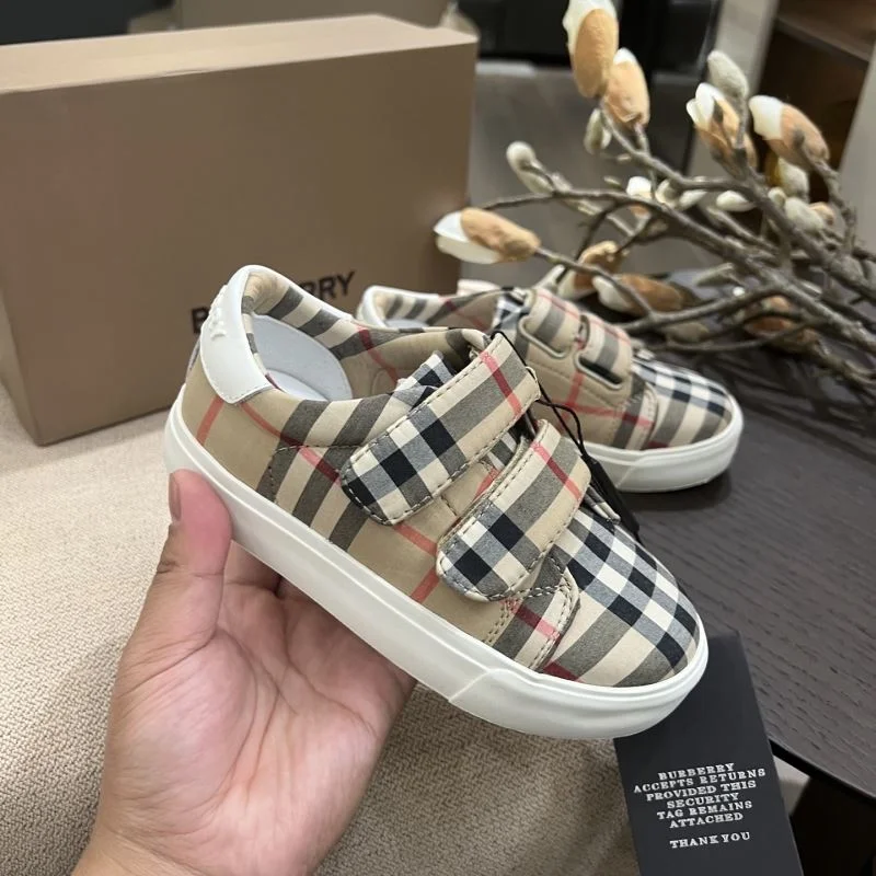 Sustainable BURBERRY SHOES 29881