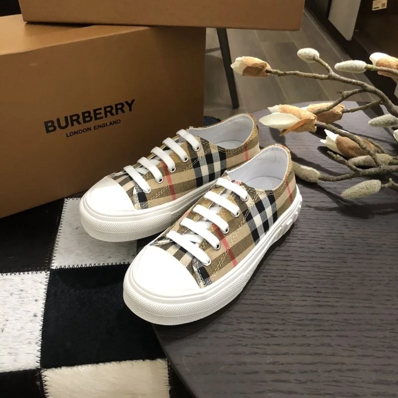 Resilient BURBERRY SHOES 29868