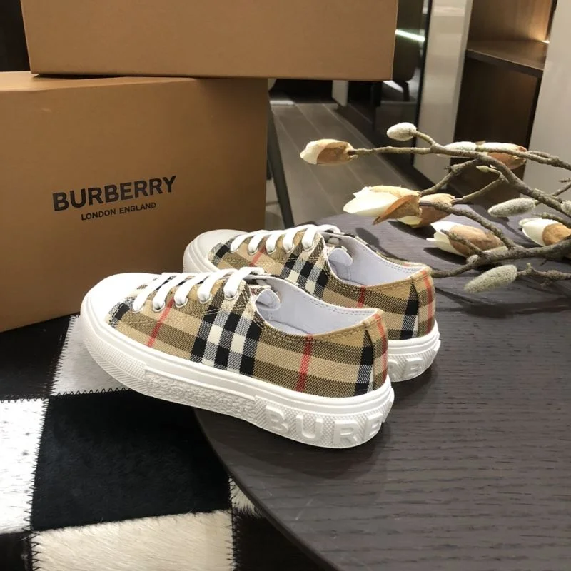 Resilient BURBERRY SHOES 29868