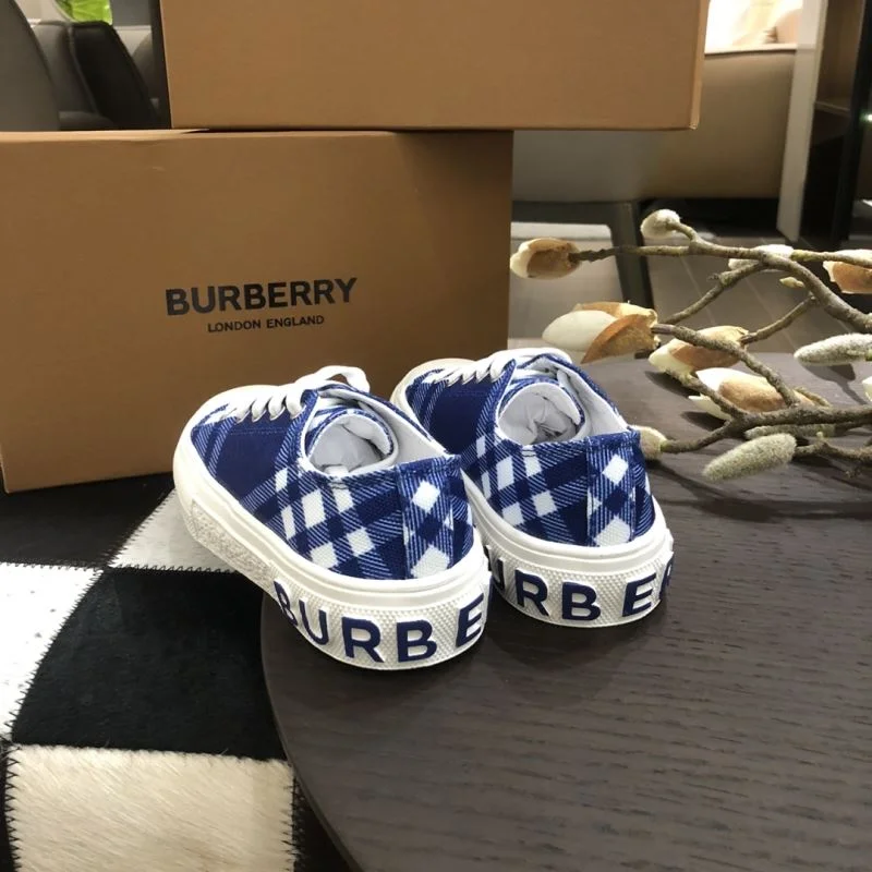 Resilient BURBERRY SHOES 29883