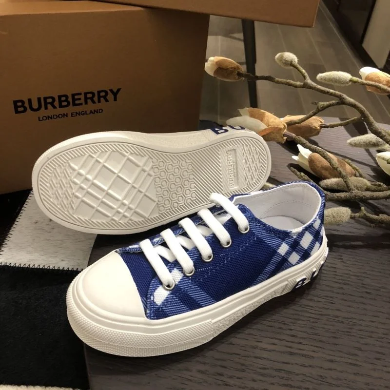 Resilient BURBERRY SHOES 29883