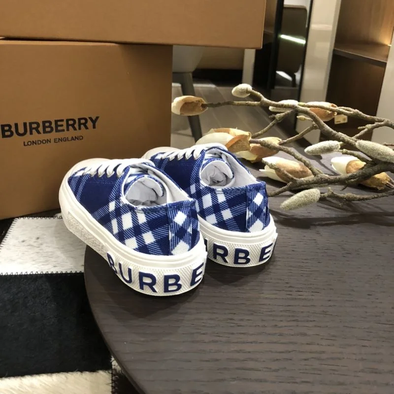 Resilient BURBERRY SHOES 29883