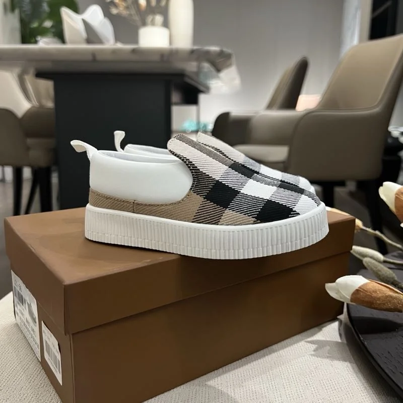 Timeless BURBERRY SHOES 29893