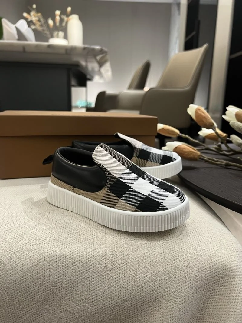 BURBERRY SHOES Timeless 29875