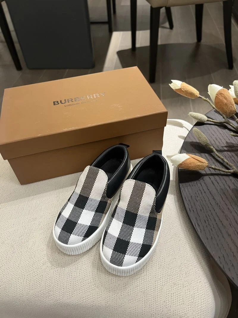BURBERRY SHOES Timeless 29875