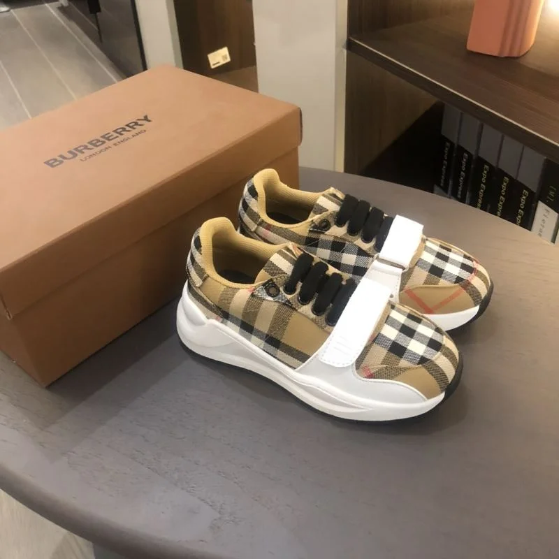 BURBERRY SHOES Durable 29861