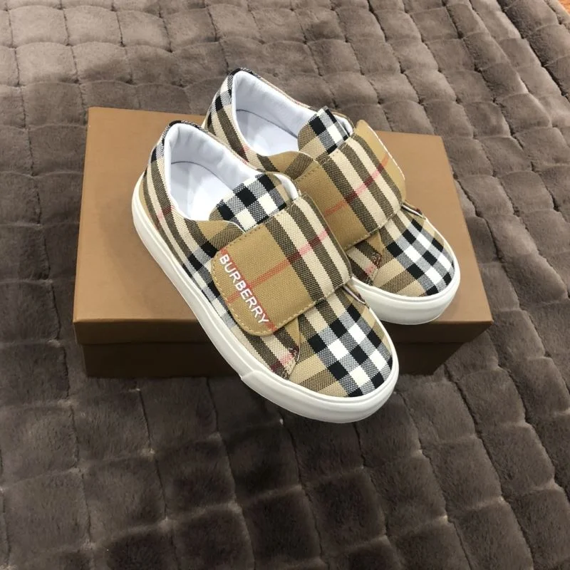 Practical BURBERRY SHOES 29860