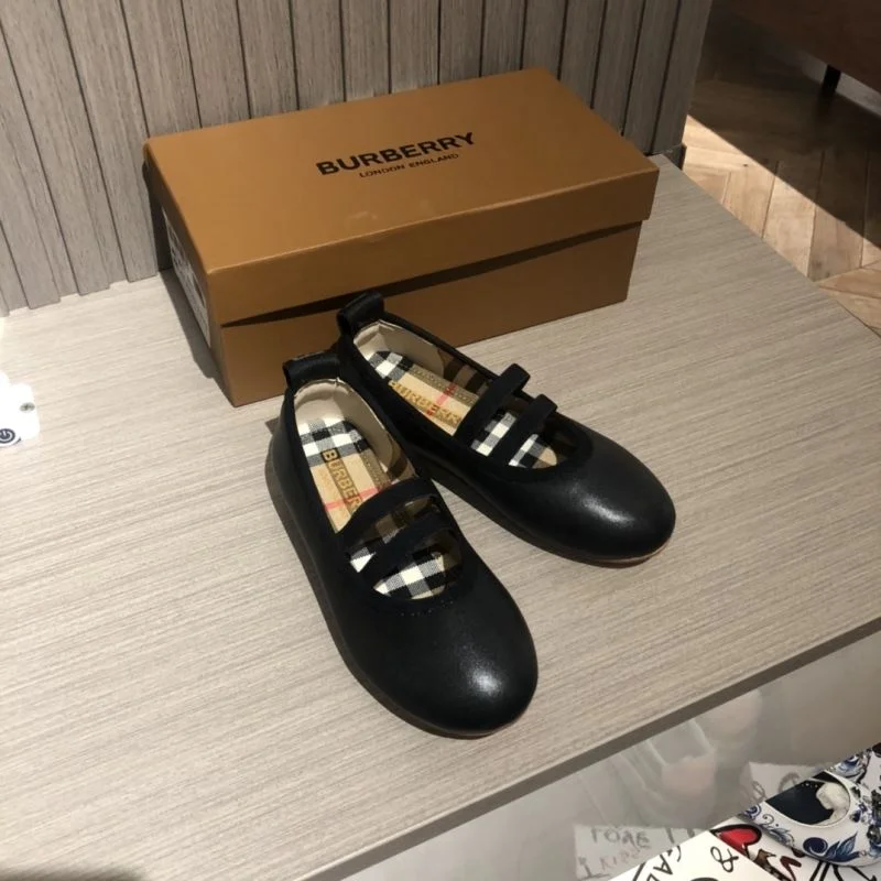FashionForward BURBERRY SHOES 30311