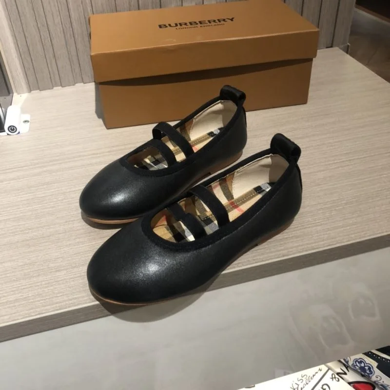 FashionForward BURBERRY SHOES 30311