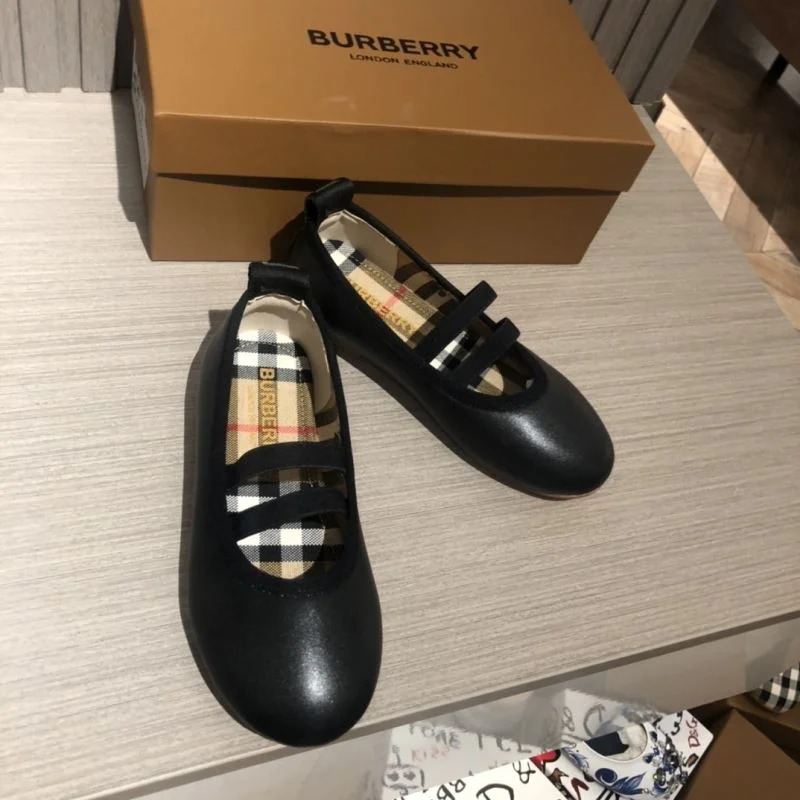 FashionForward BURBERRY SHOES 30311