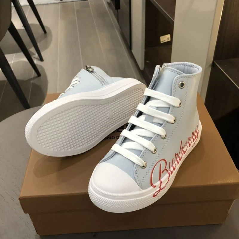 BURBERRY SHOES Sporty 30304
