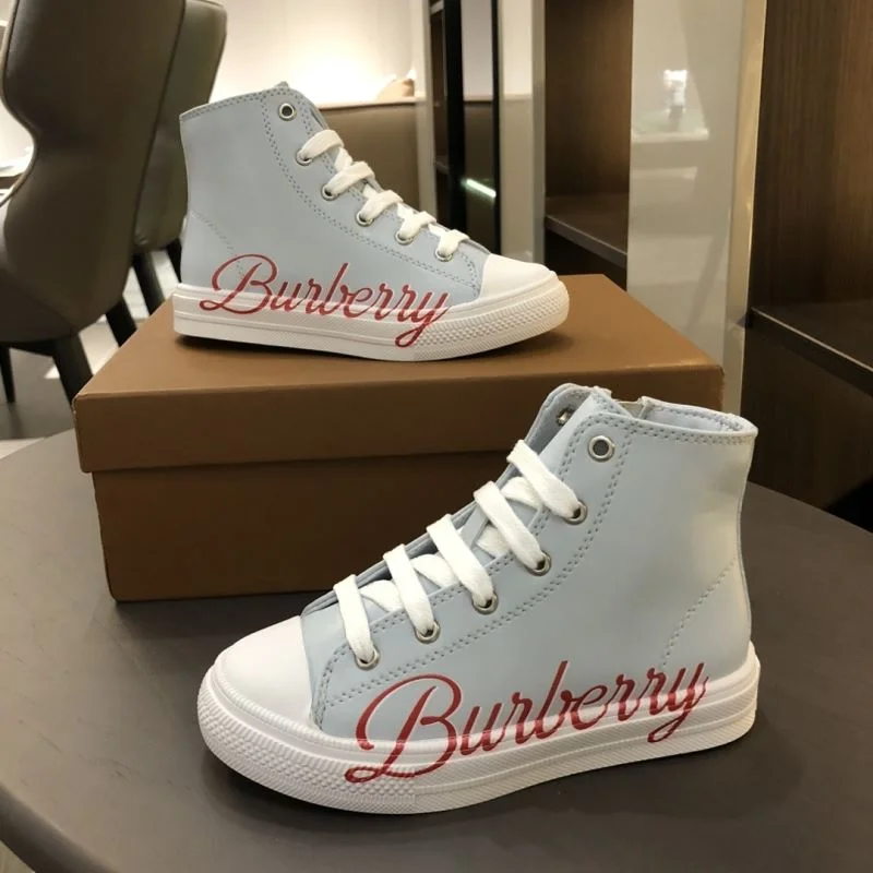 BURBERRY SHOES Sporty 30304