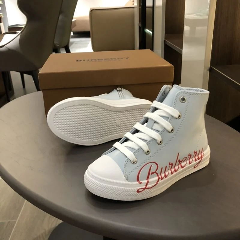 BURBERRY SHOES Sporty 30304