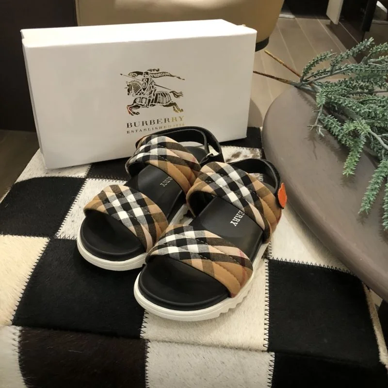 BURBERRY SHOES Modern 30302