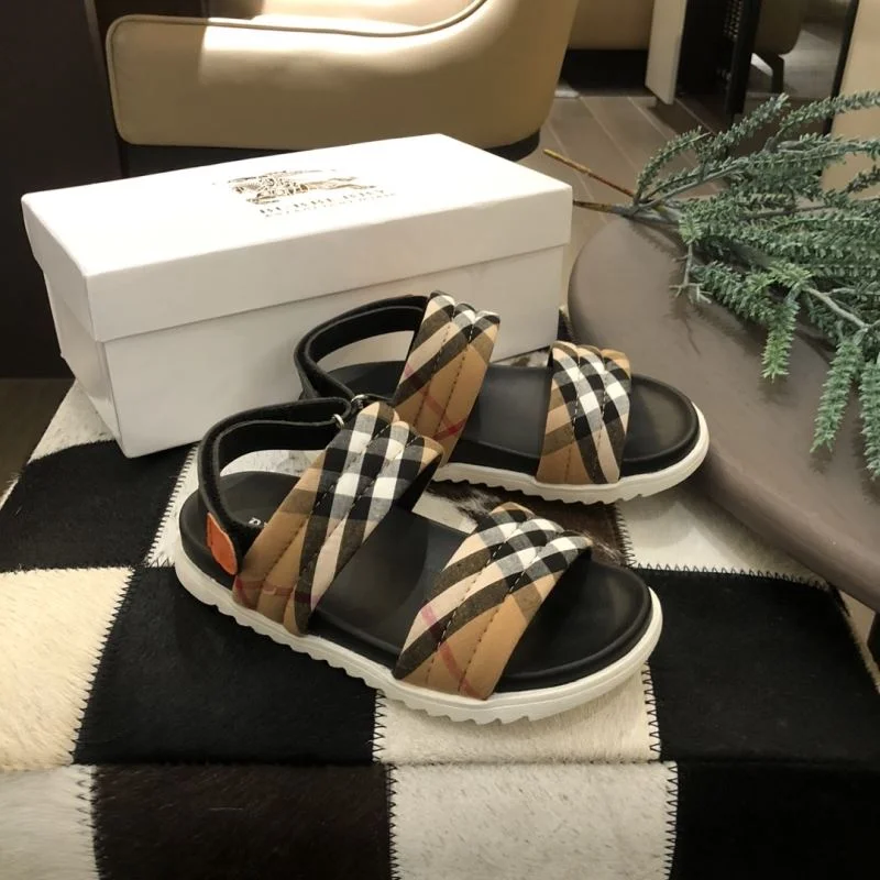 BURBERRY SHOES Modern 30302