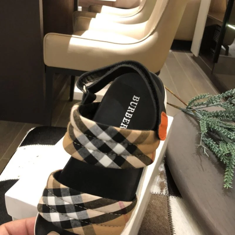 BURBERRY SHOES Modern 30302