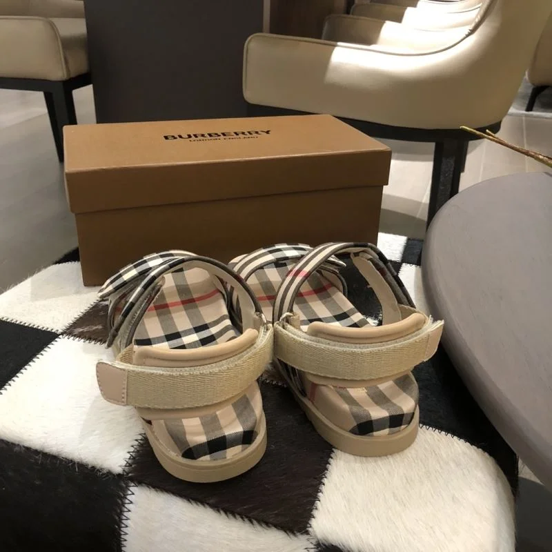 ZeroBulk BURBERRY SHOES 30300
