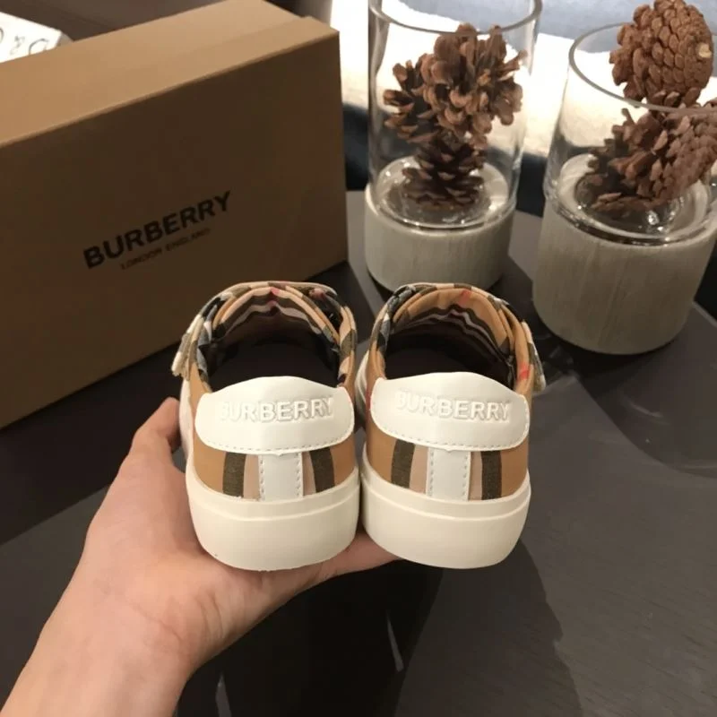Stretchable BURBERRY SHOES 30299