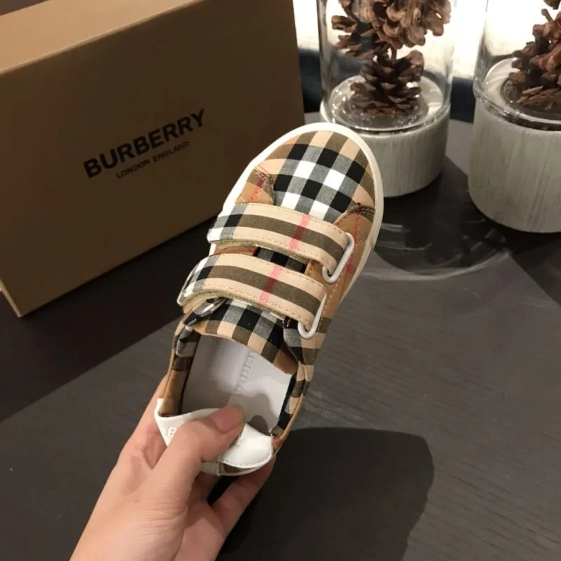 Stretchable BURBERRY SHOES 30299