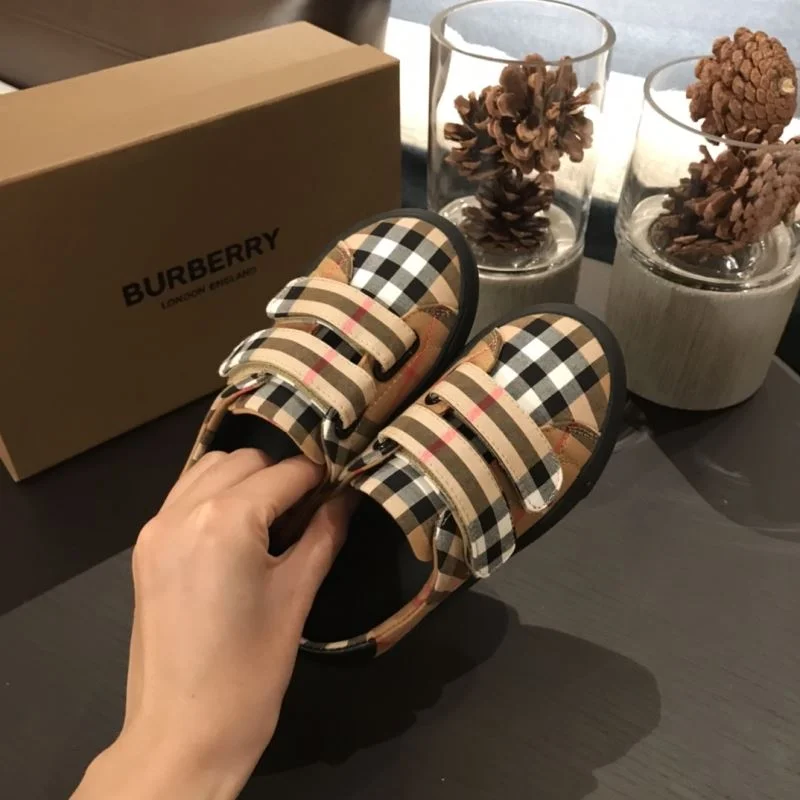 Unique BURBERRY SHOES 30298