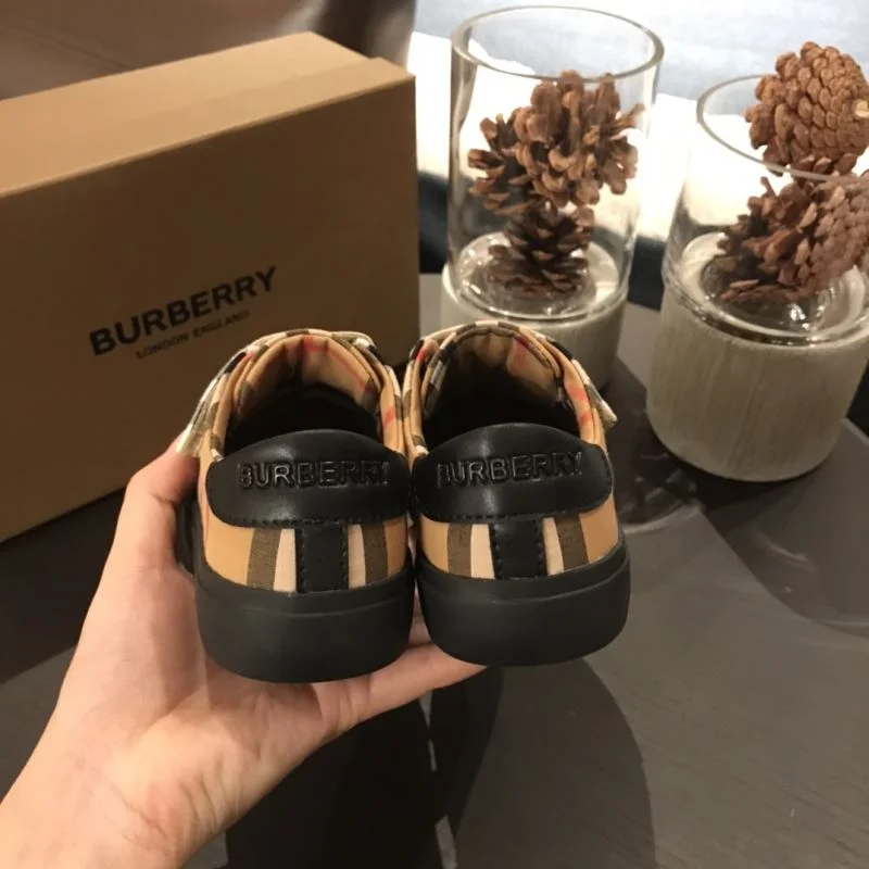 Unique BURBERRY SHOES 30298