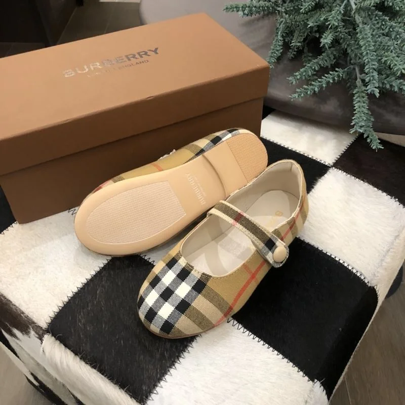 BURBERRY SHOES Efficient 30280
