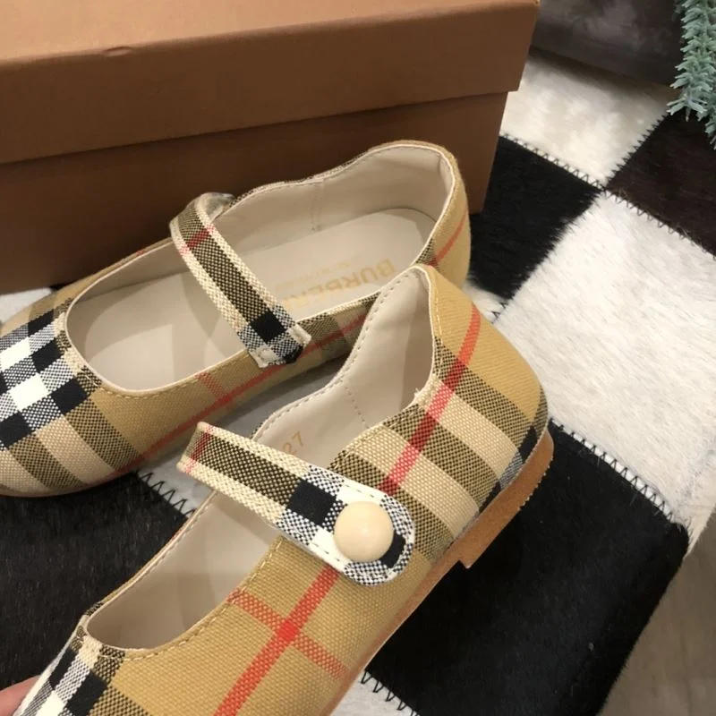 BURBERRY SHOES Efficient 30280